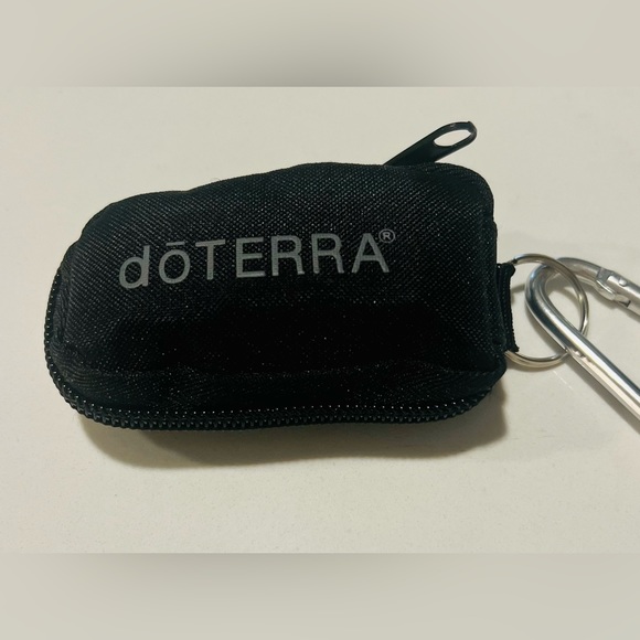 Doterra Keychain w/Mini Bottles (8) - Picture 1 of 6